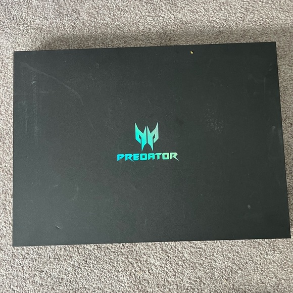 Predator Helios 300 Gaming Set - Picture 3 of 8